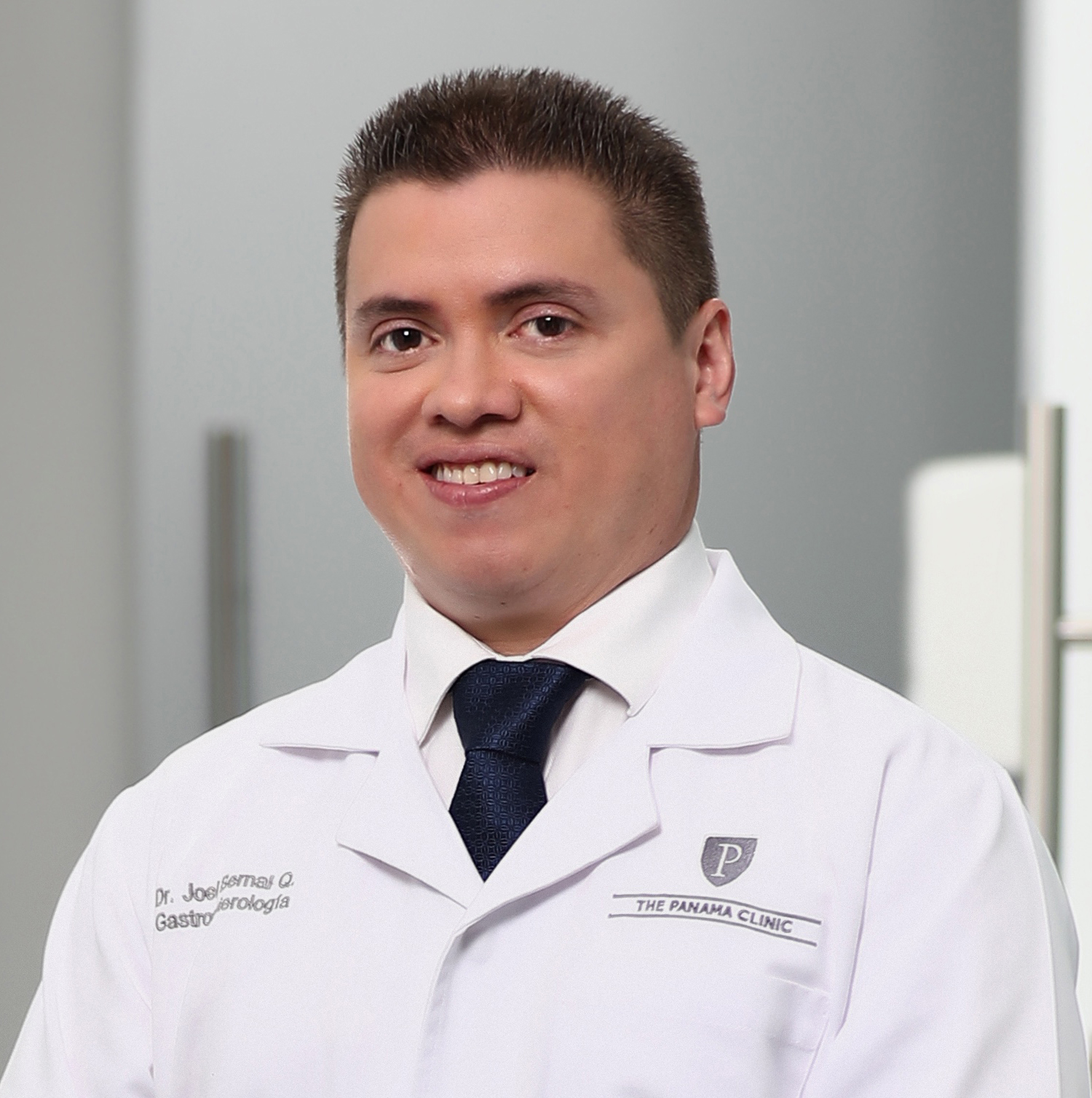 Dr. Roberto García
